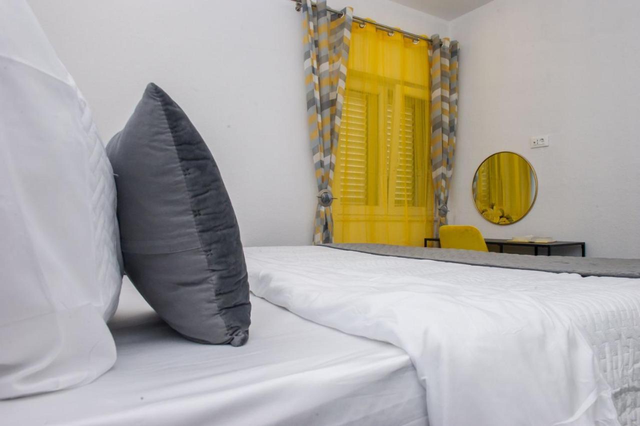 Apartment Lux Elba Каштела Экстерьер фото