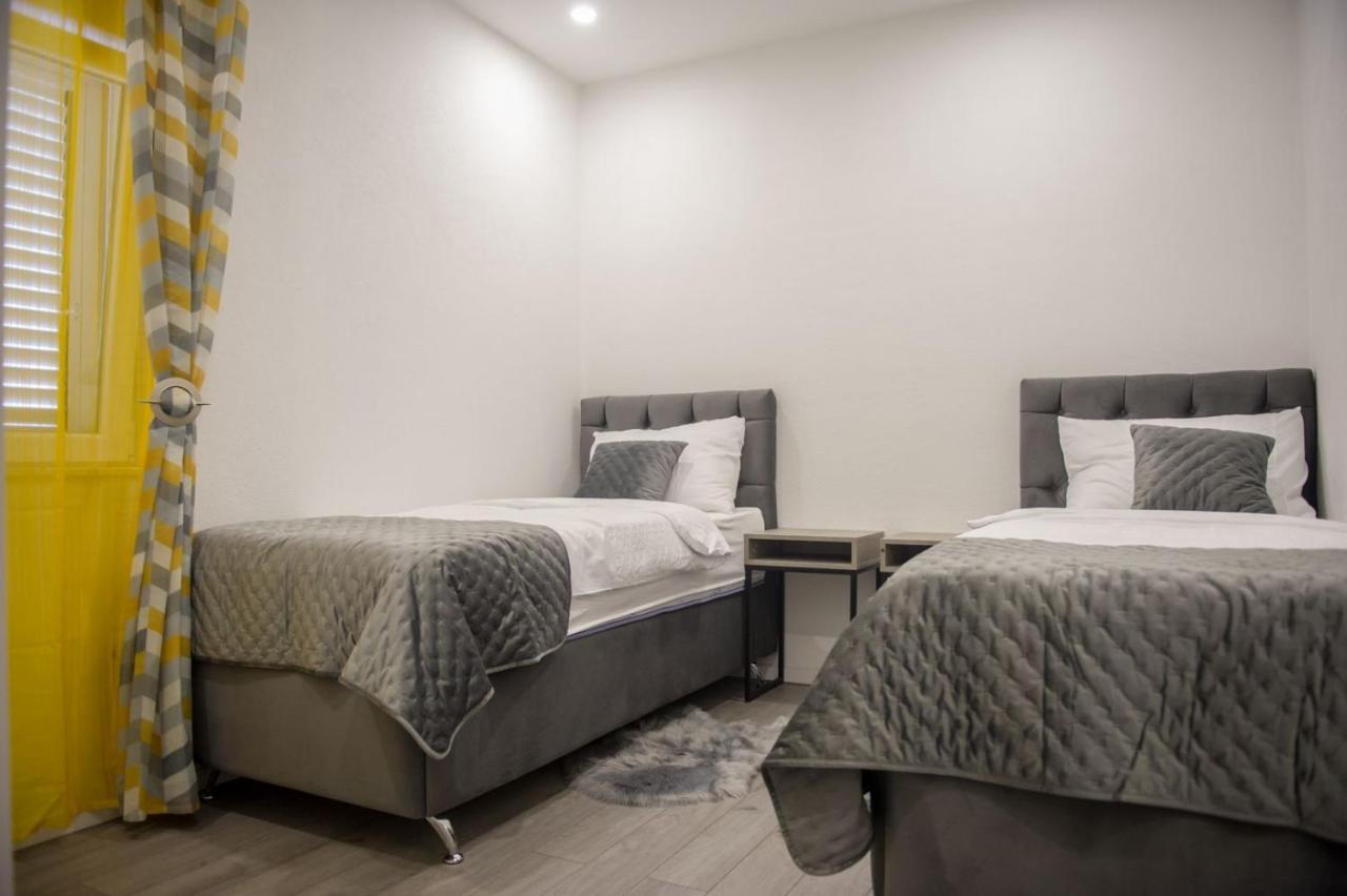 Apartment Lux Elba Каштела Экстерьер фото