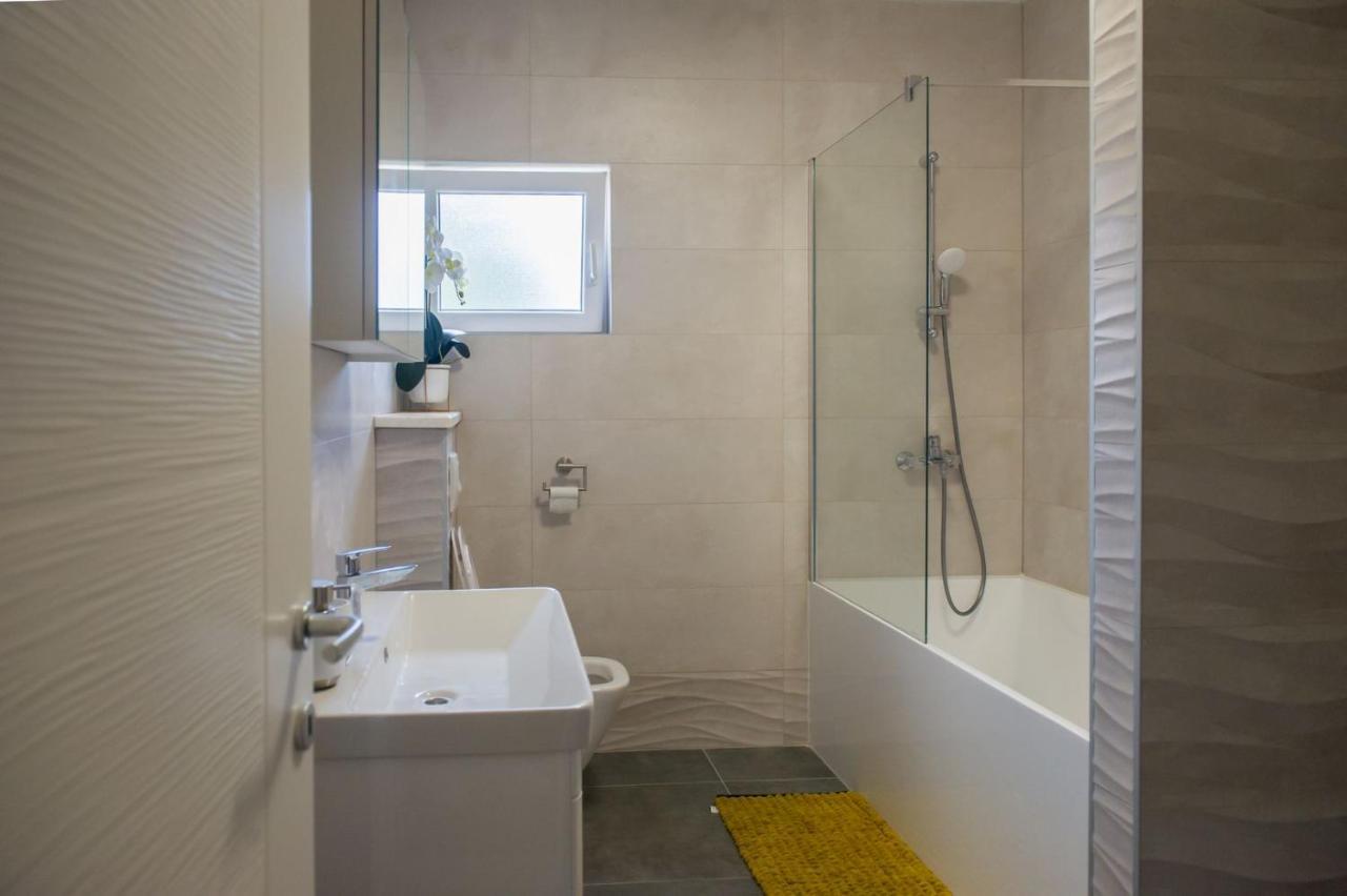 Apartment Lux Elba Каштела Экстерьер фото