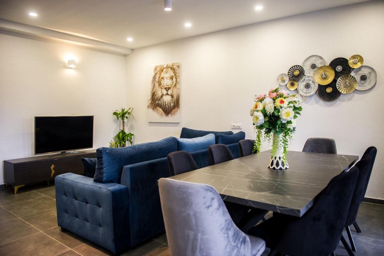 Apartment Lux Elba Каштела Экстерьер фото