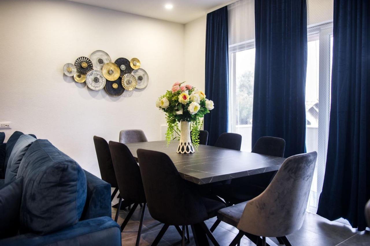 Apartment Lux Elba Каштела Экстерьер фото