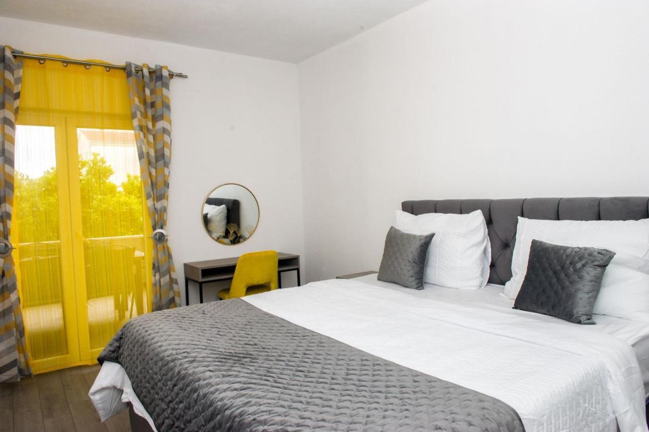 Apartment Lux Elba Каштела Экстерьер фото