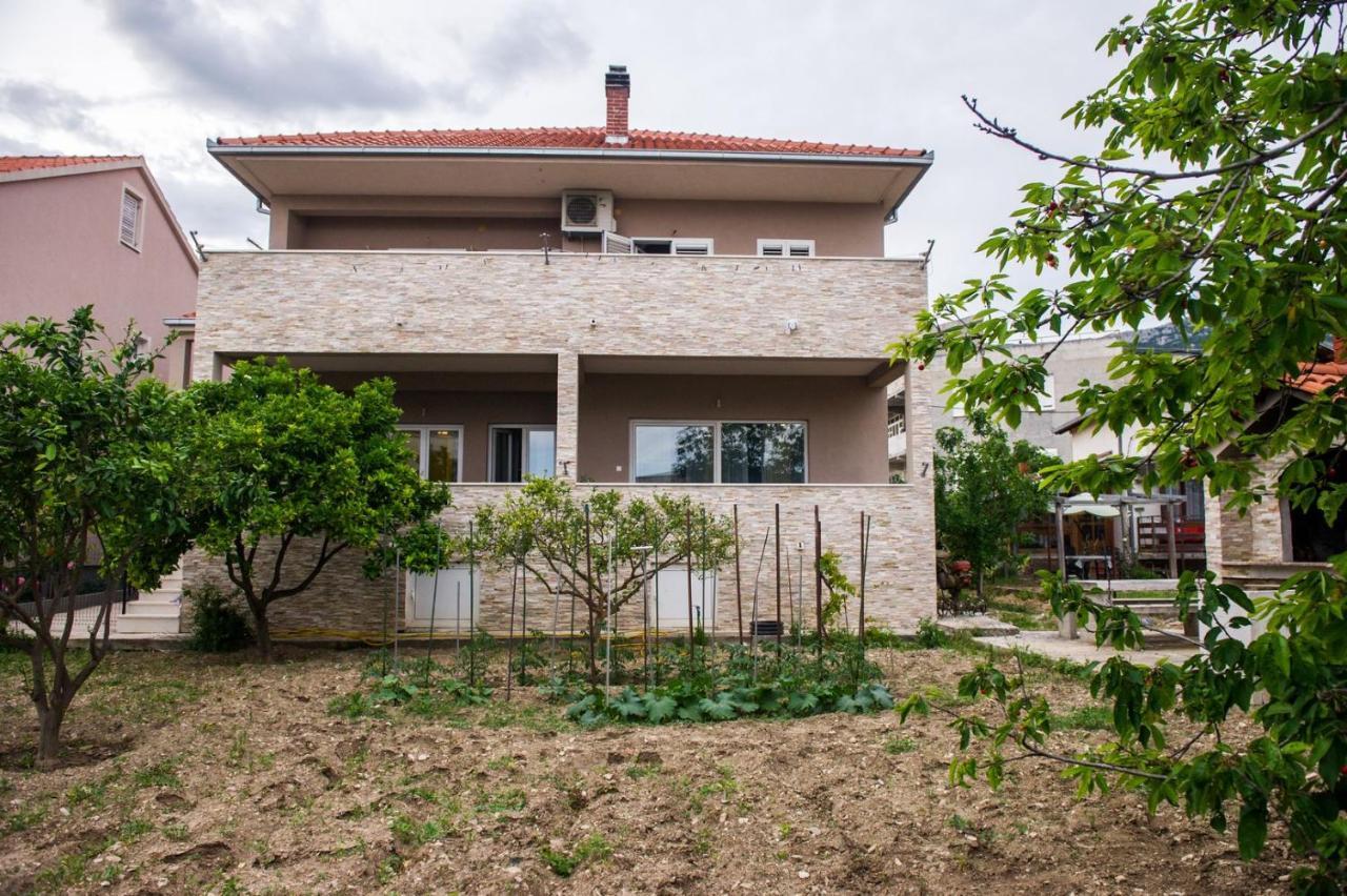 Apartment Lux Elba Каштела Экстерьер фото