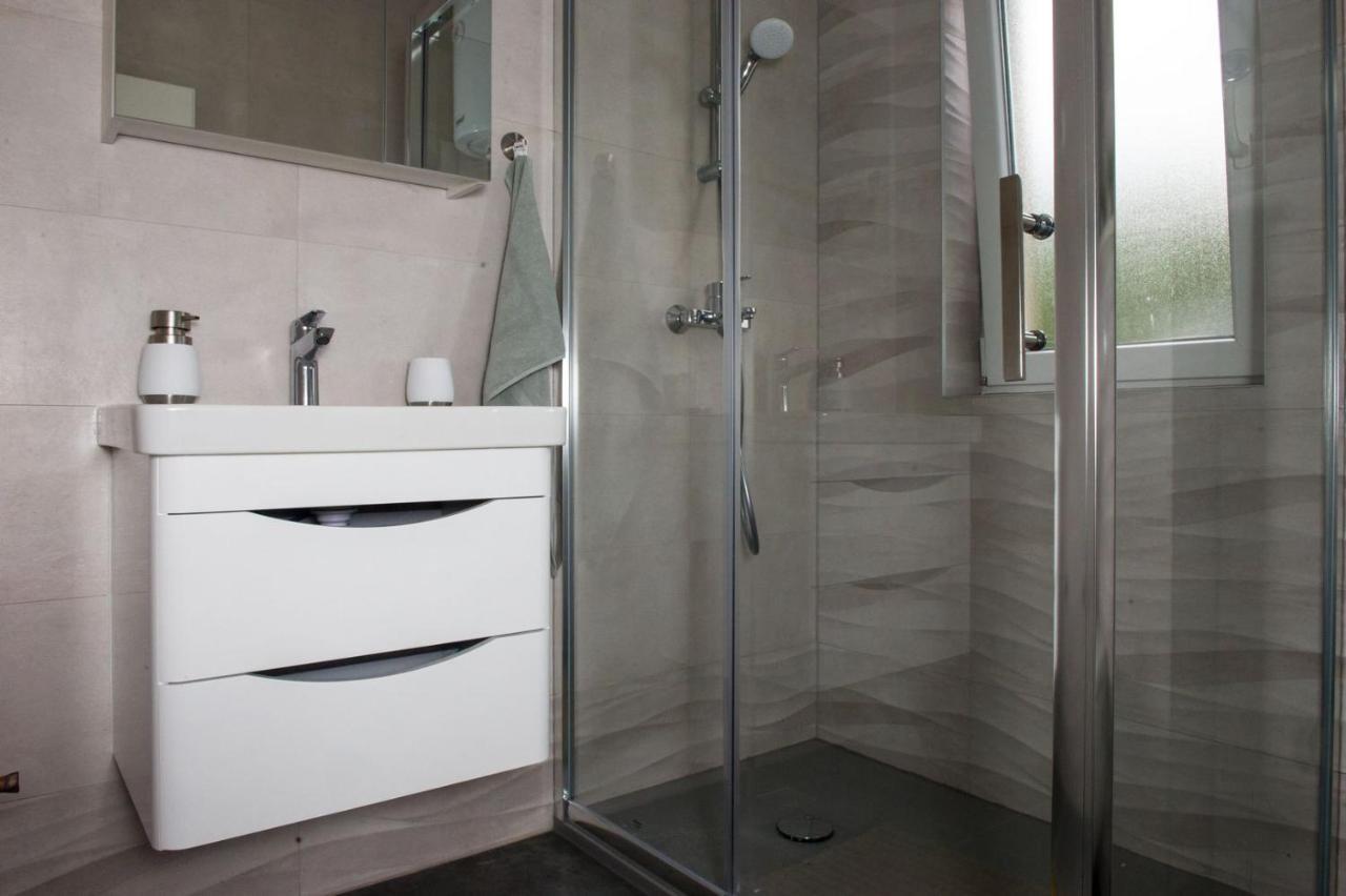 Apartment Lux Elba Каштела Экстерьер фото
