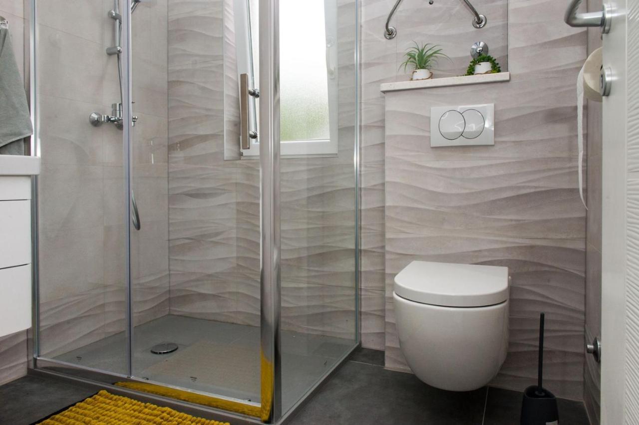 Apartment Lux Elba Каштела Экстерьер фото