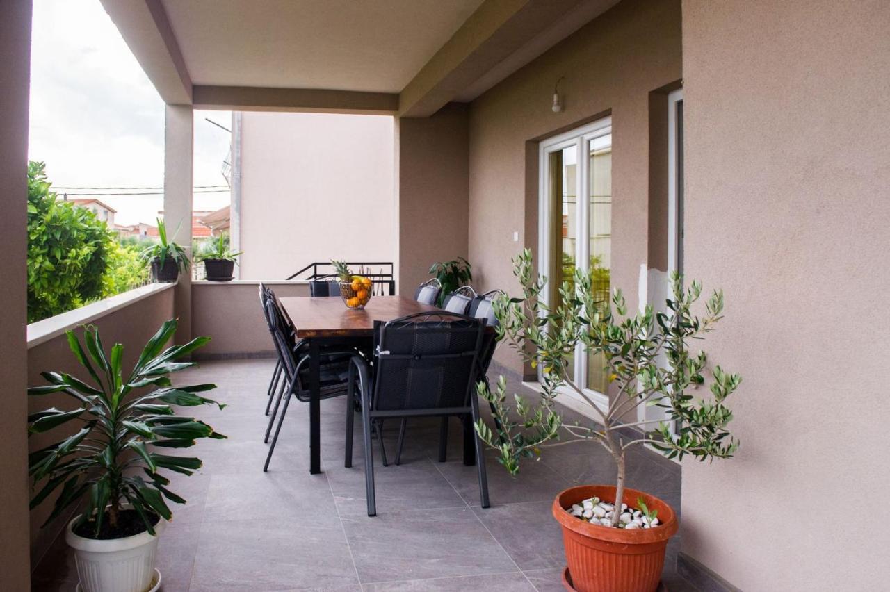 Apartment Lux Elba Каштела Экстерьер фото
